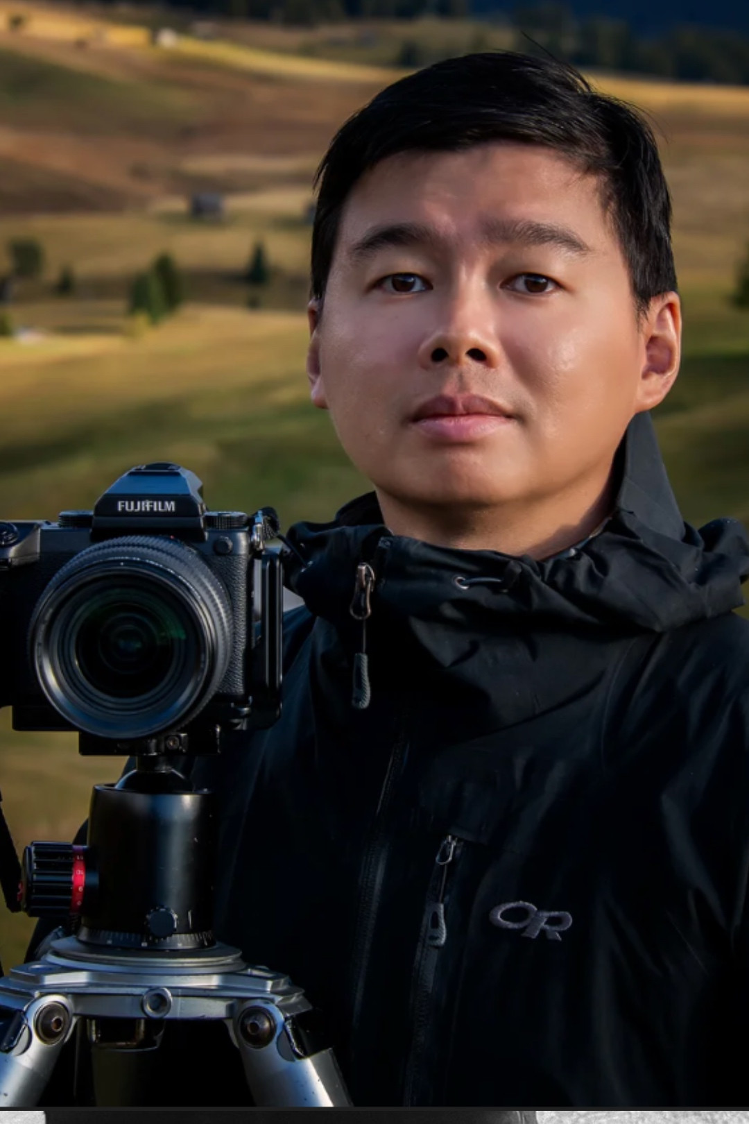 Kah-Wai Lin backdrop