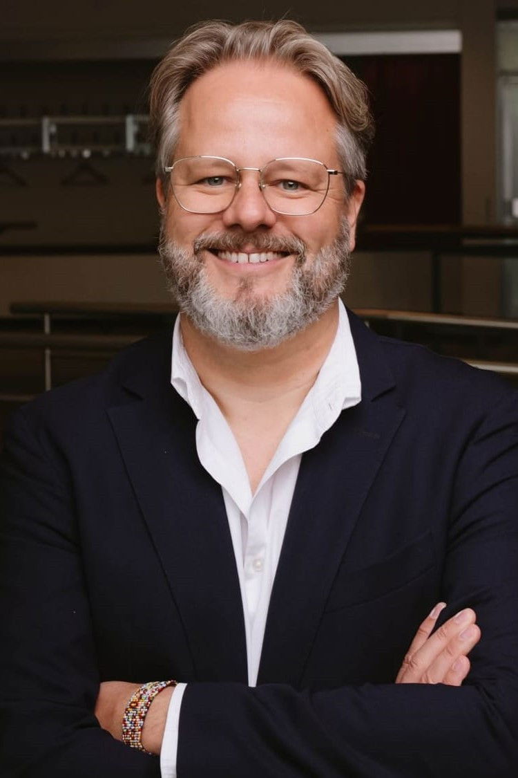 Matthias Röder backdrop