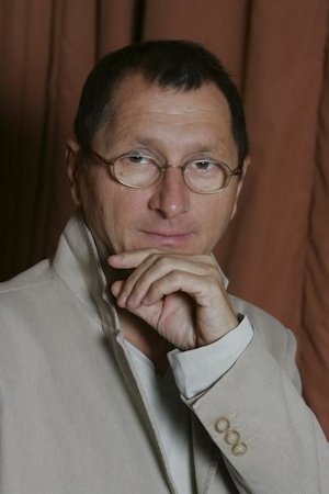 Horațiu Mălăele backdrop