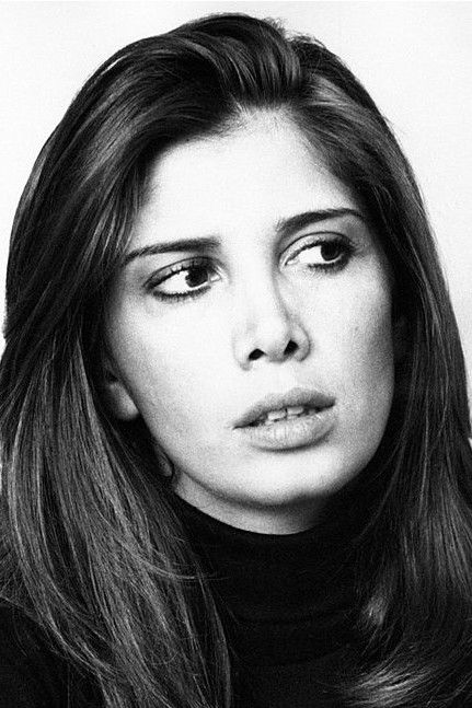 Laura Belli backdrop