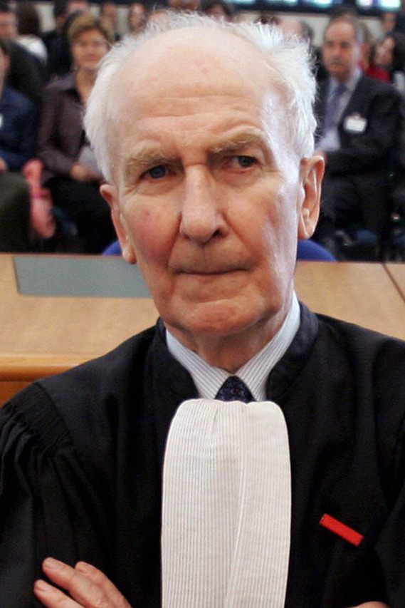 Jean-Jacques de Félice backdrop