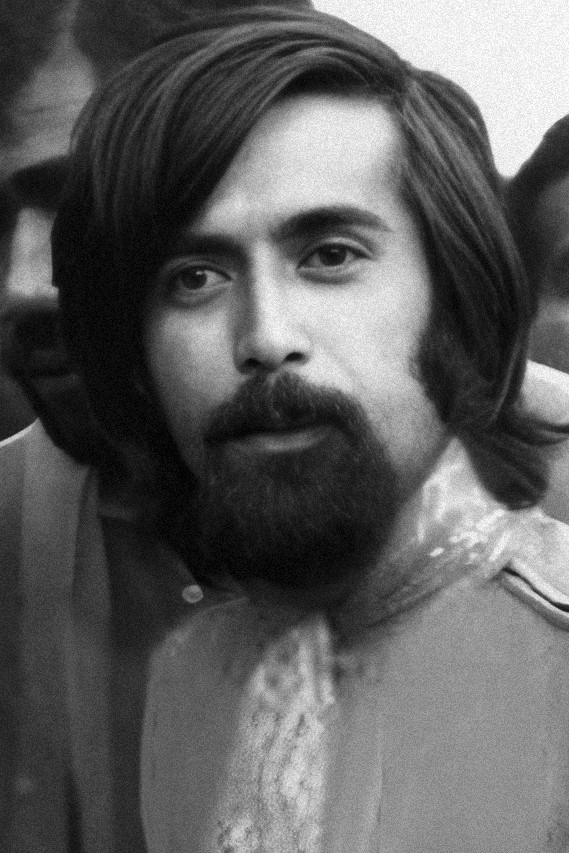 Nidoïsh Naisseline backdrop