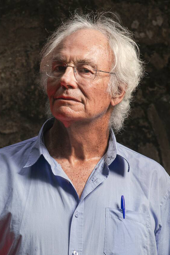 Alban Bensa backdrop