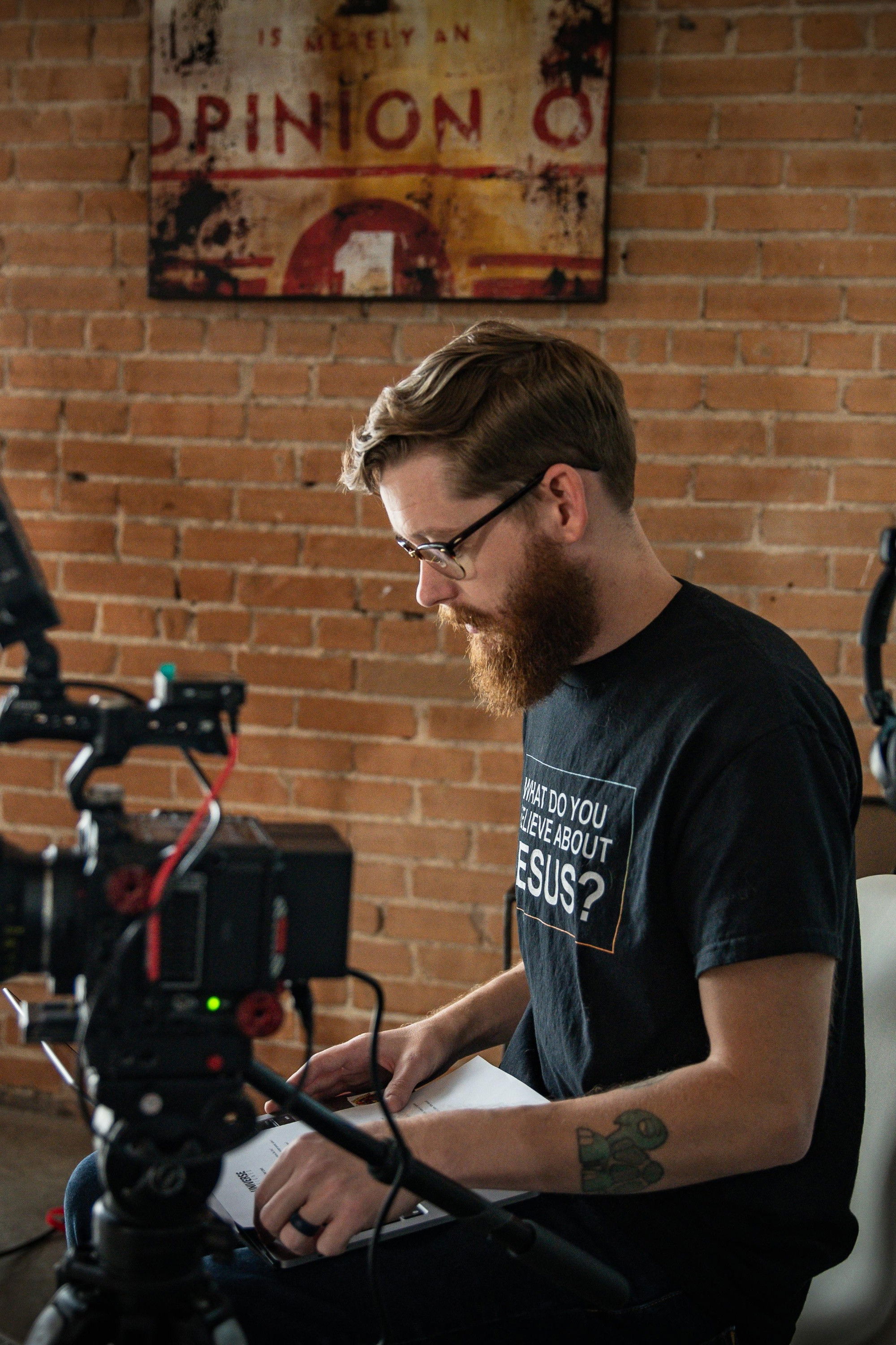 Mikael Rei Lewis backdrop