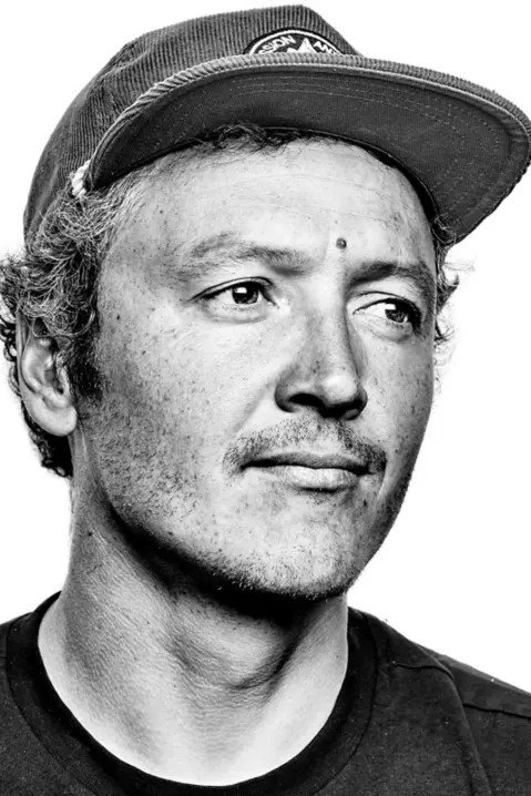 Xavier de le Rue backdrop