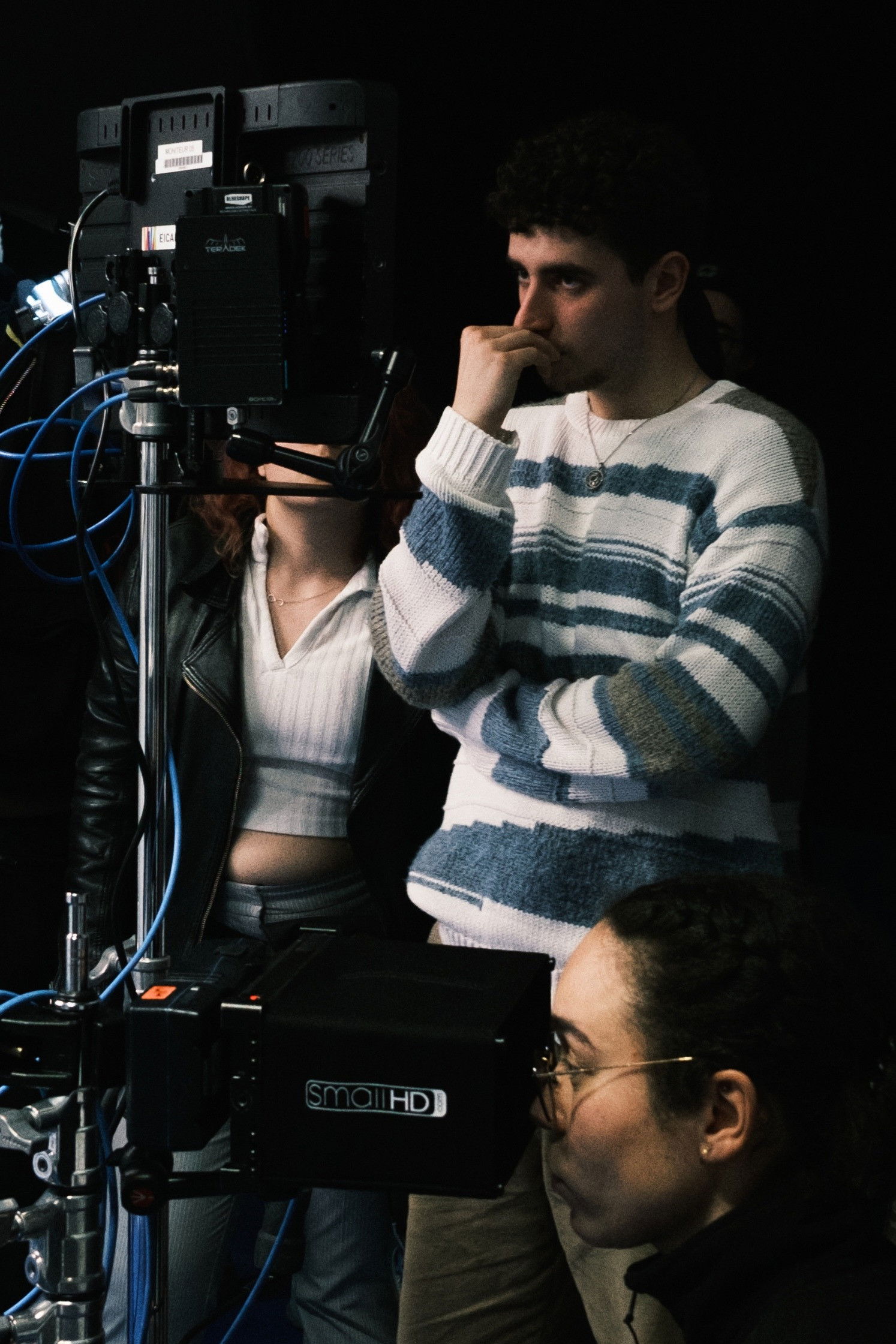 Léo Vieira backdrop