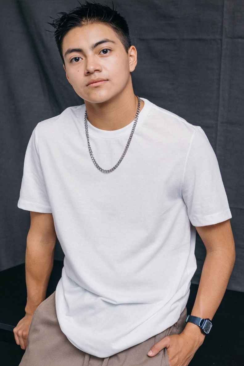 Nabil Uraga backdrop