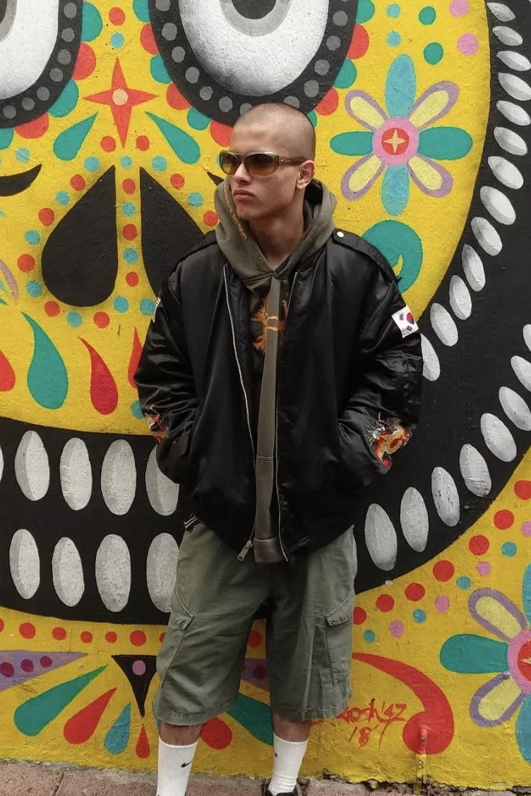 Savi Ramírez backdrop