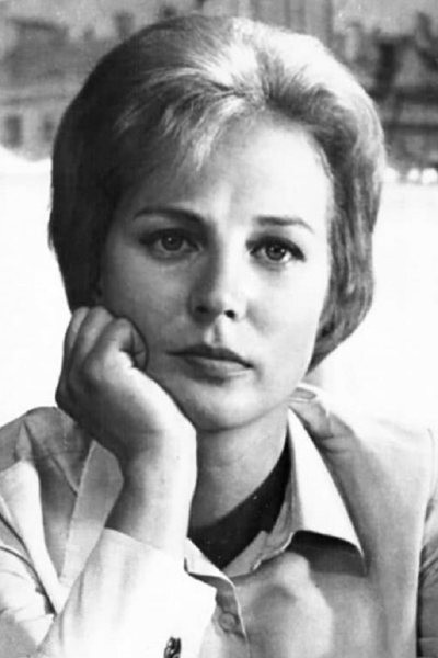 Alla Pokrovskaya backdrop