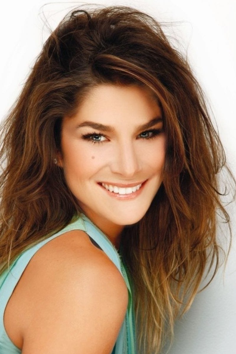 Priscila Fantin backdrop