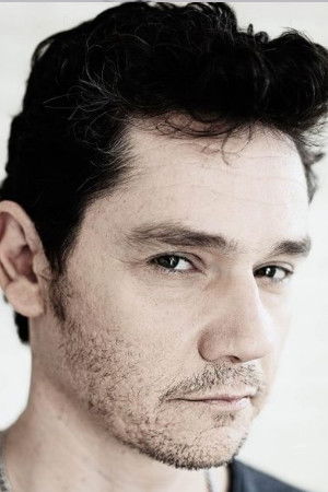 Avi Grainik backdrop