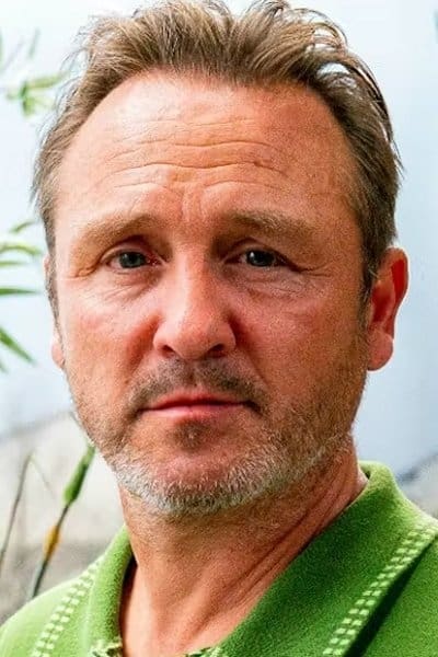 Lars Ranthe backdrop