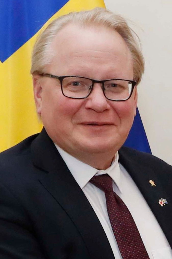 Peter Hultqvist backdrop