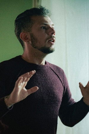 Alberto Gelmi backdrop