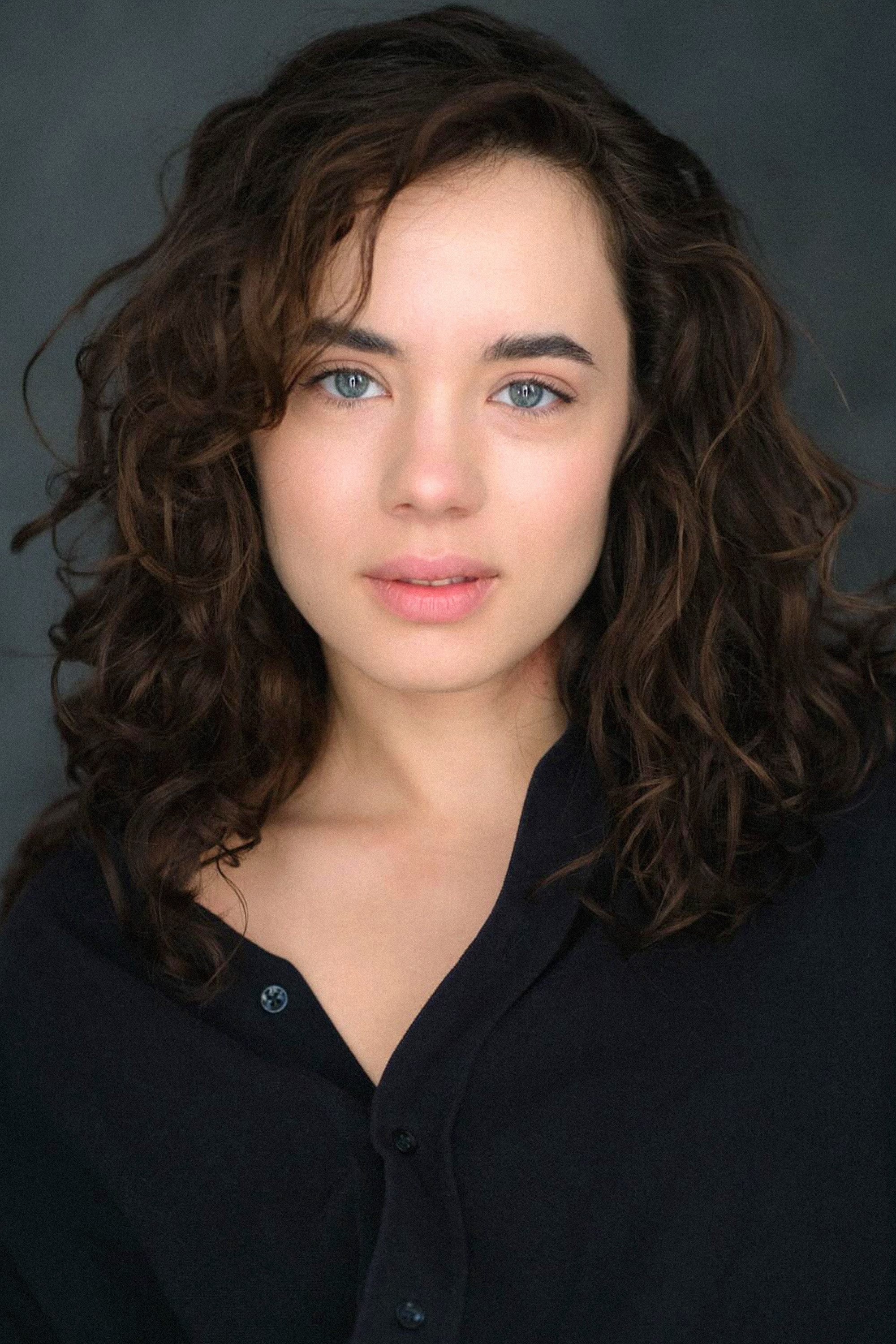 Олександра Сорока backdrop