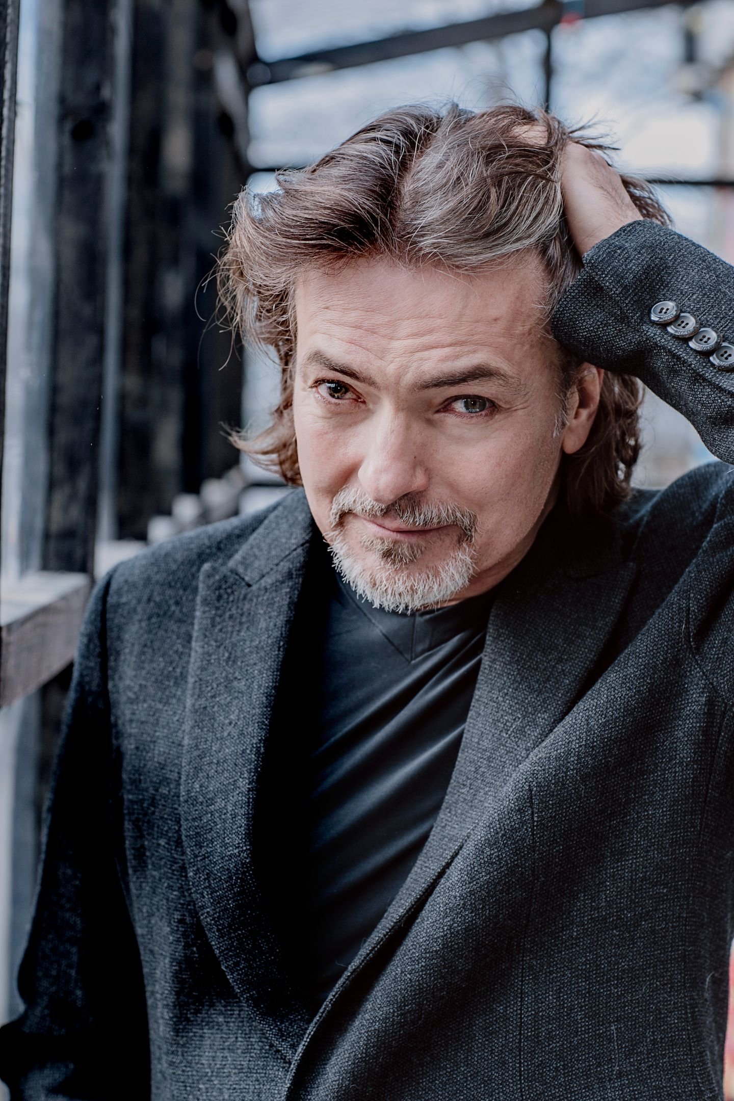 Pascal Breuer backdrop