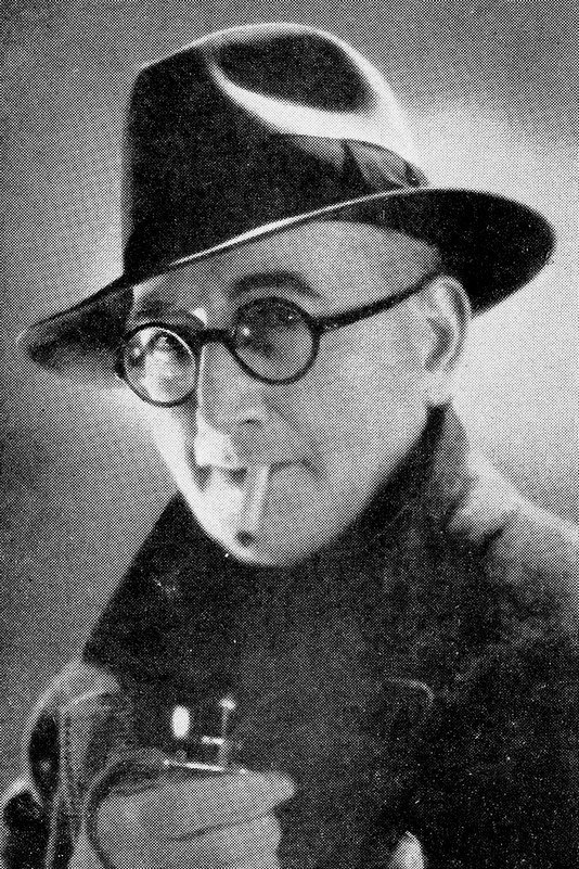 Marcel Simon backdrop