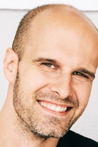 Edoardo Ponti backdrop