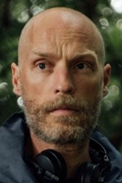 Esben Tønnesen backdrop