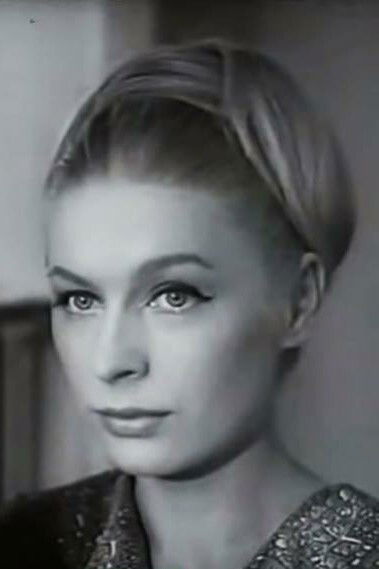 Wanda Koczeska backdrop