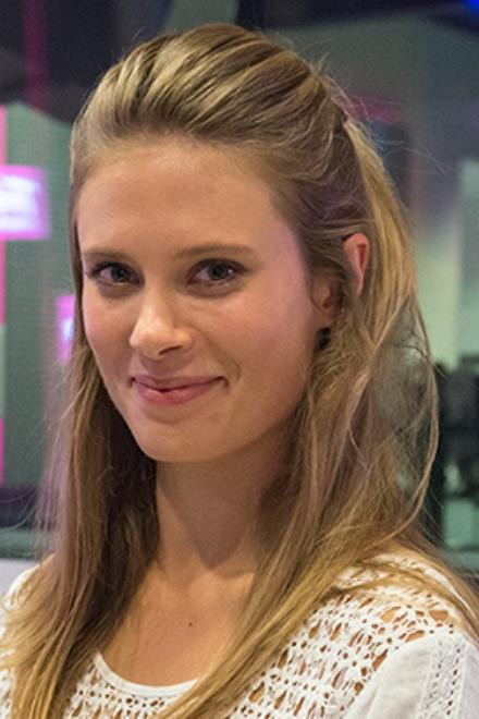 Julia Pietrucha backdrop