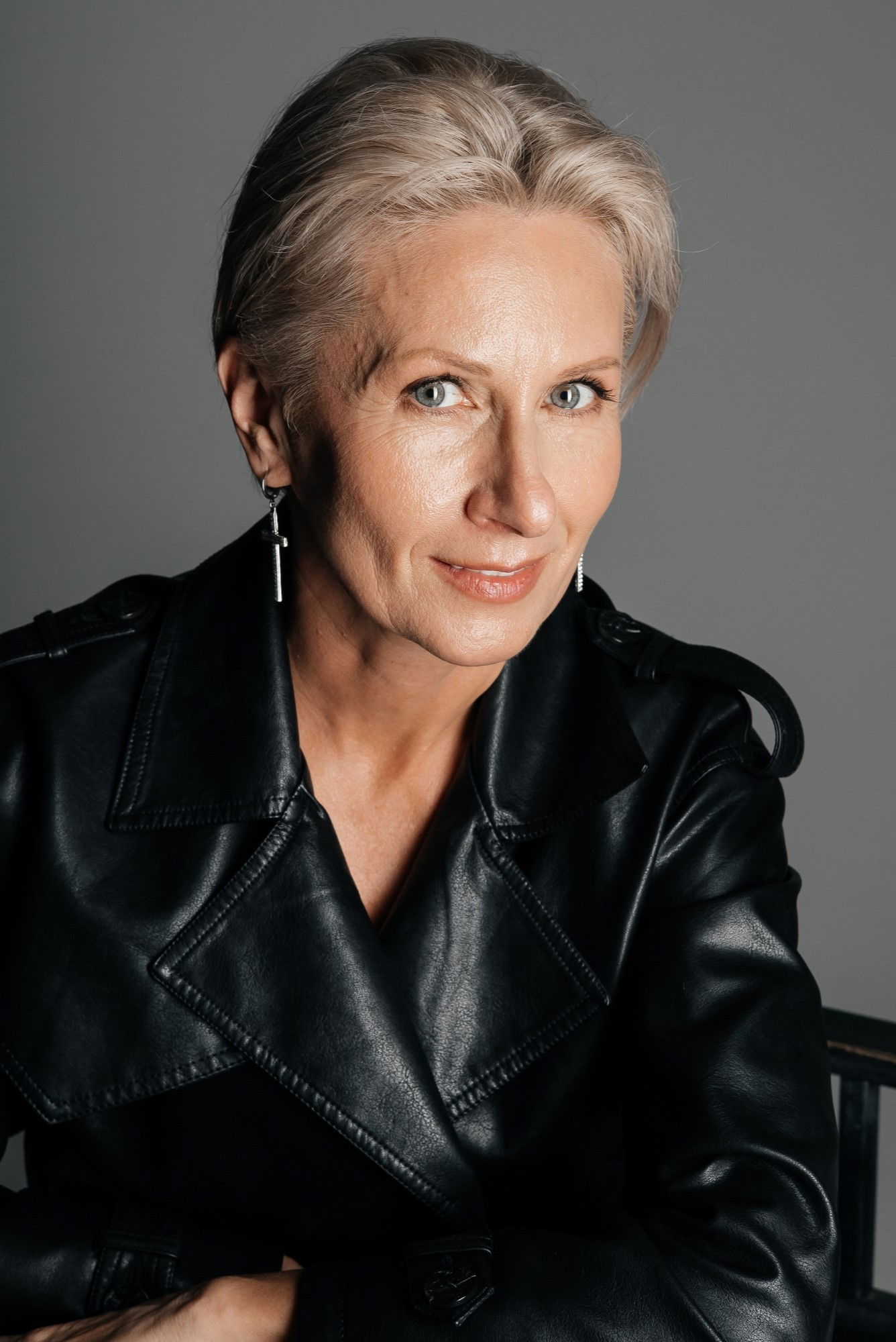 Ludmila Ukhalskaya backdrop