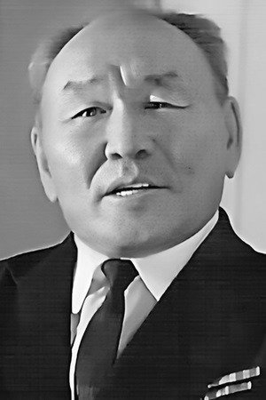 Maksim Munzuk backdrop