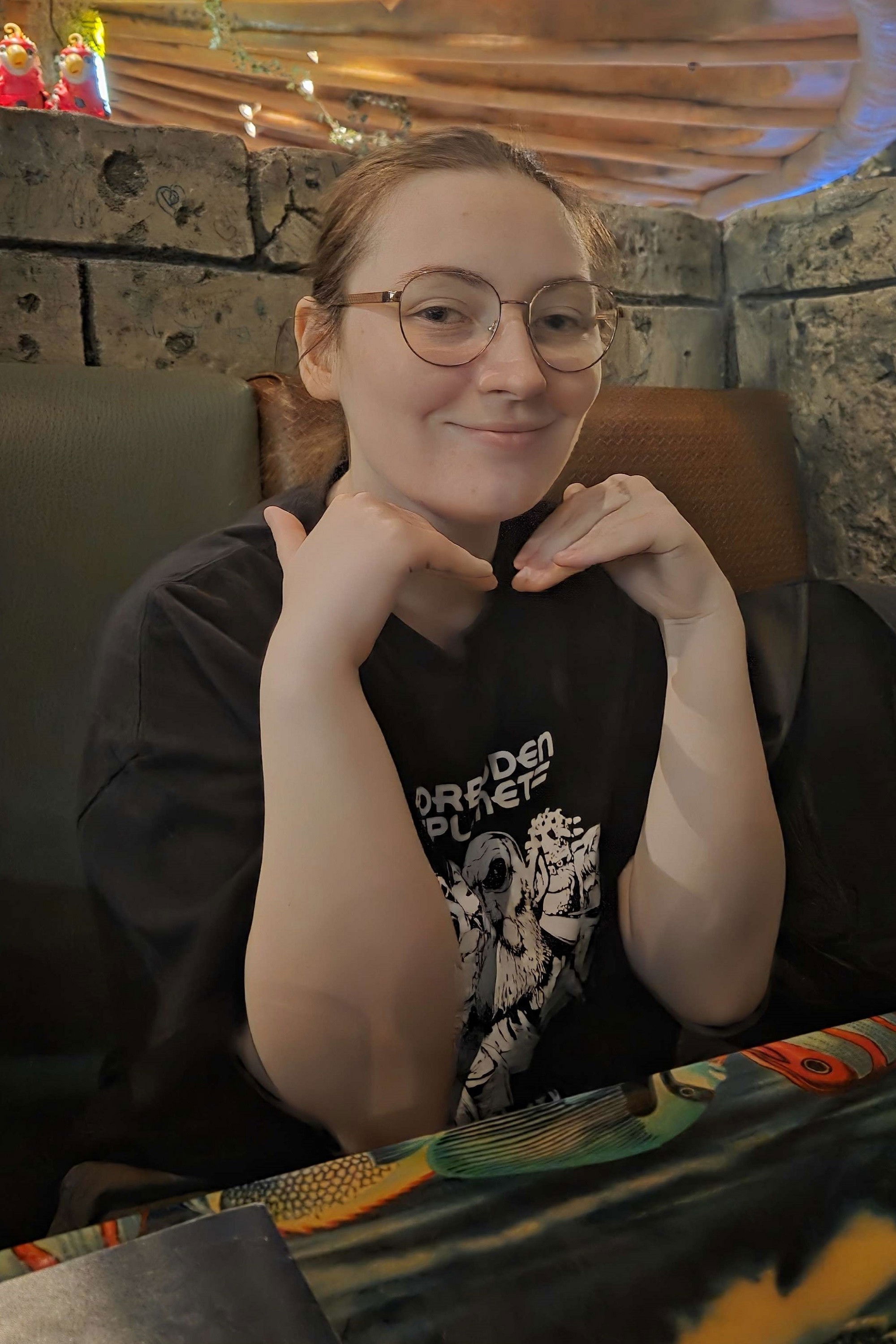 Madison Caravella backdrop