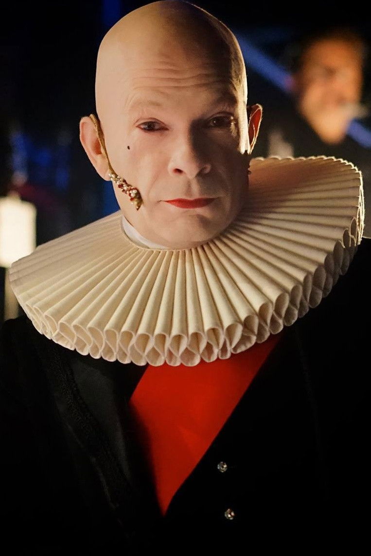 Calixte de Nigremont backdrop