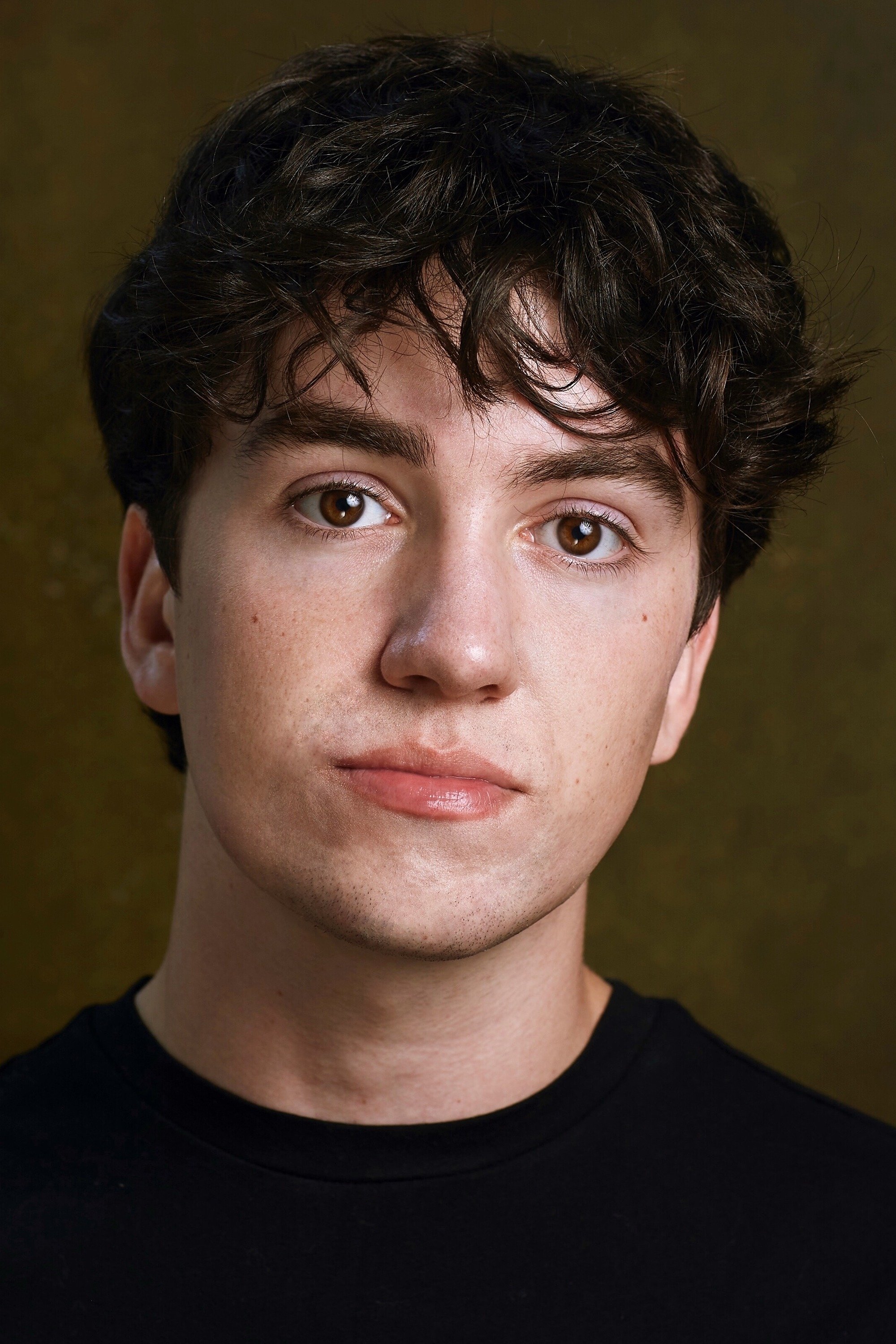 Charlie Hiscock backdrop