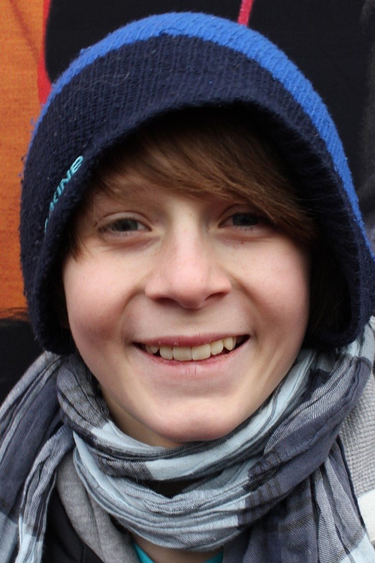 Xhustus Shlingensipen backdrop