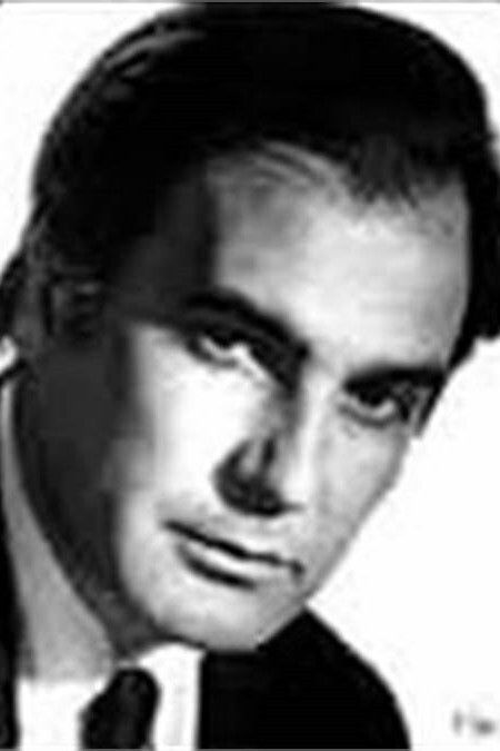 Ignacio Quirós backdrop