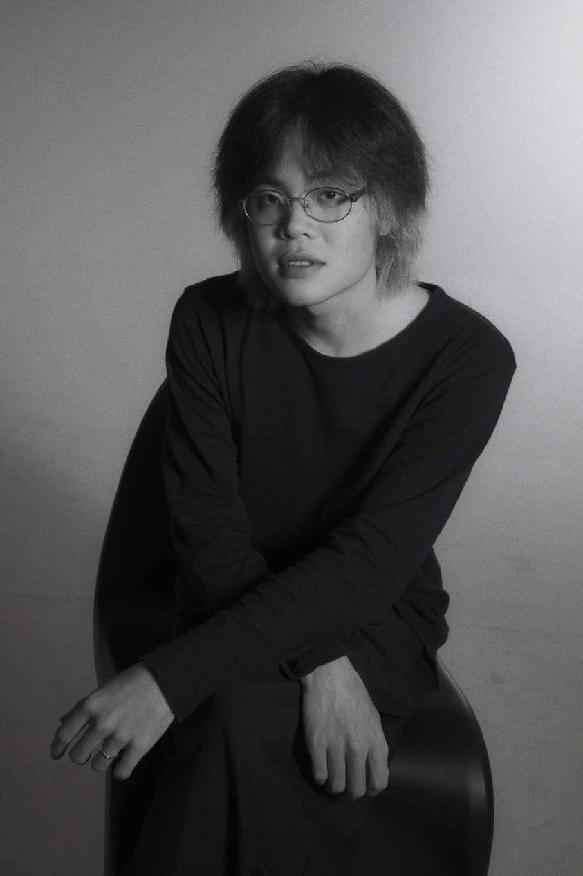 Thien Hoang backdrop