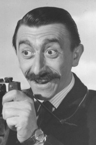 Mario Fabrizi backdrop