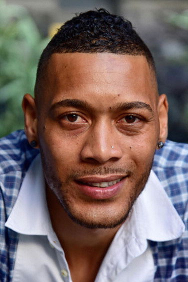 Guillaume Hoarau backdrop