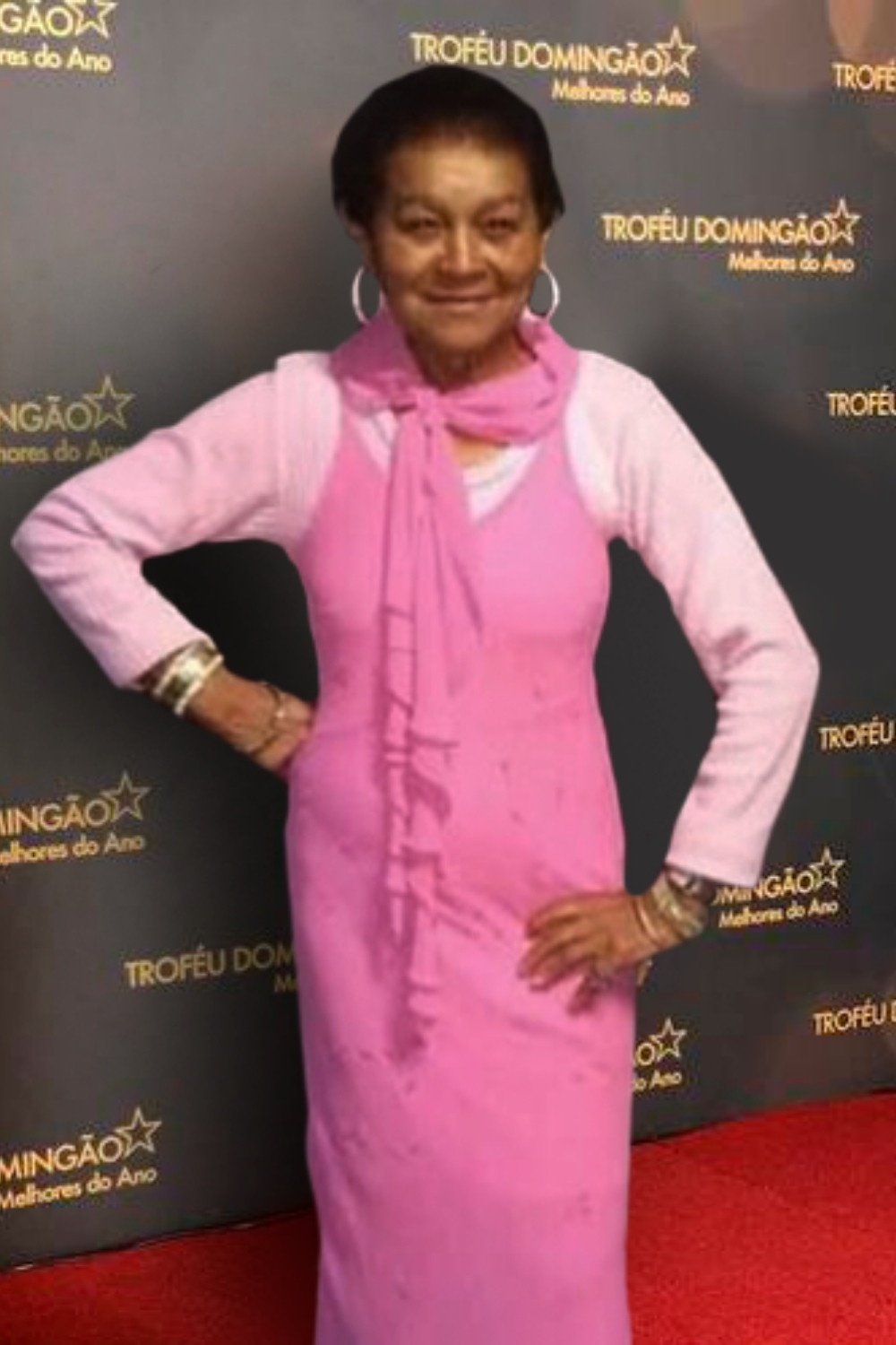 Monique Teófilo backdrop