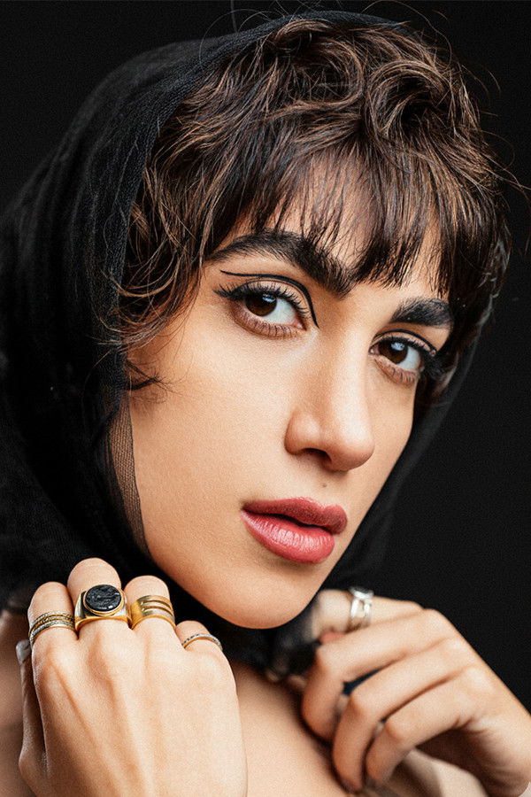 Sara Sayadi backdrop