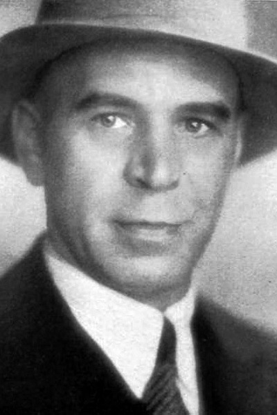 Willi Schur backdrop