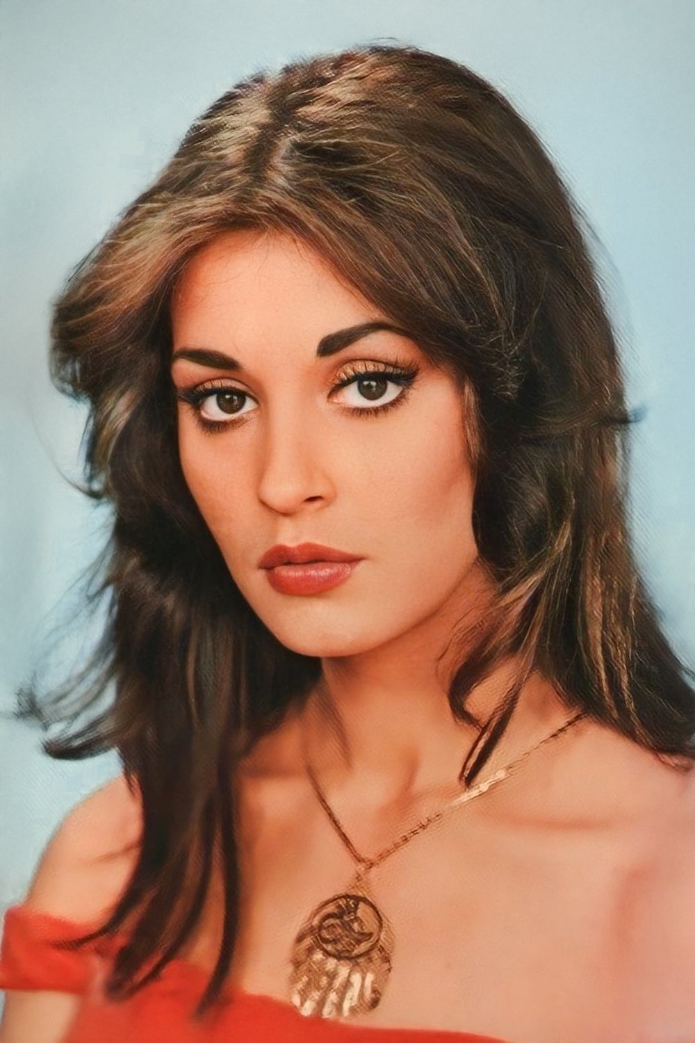 Necla Nazır backdrop