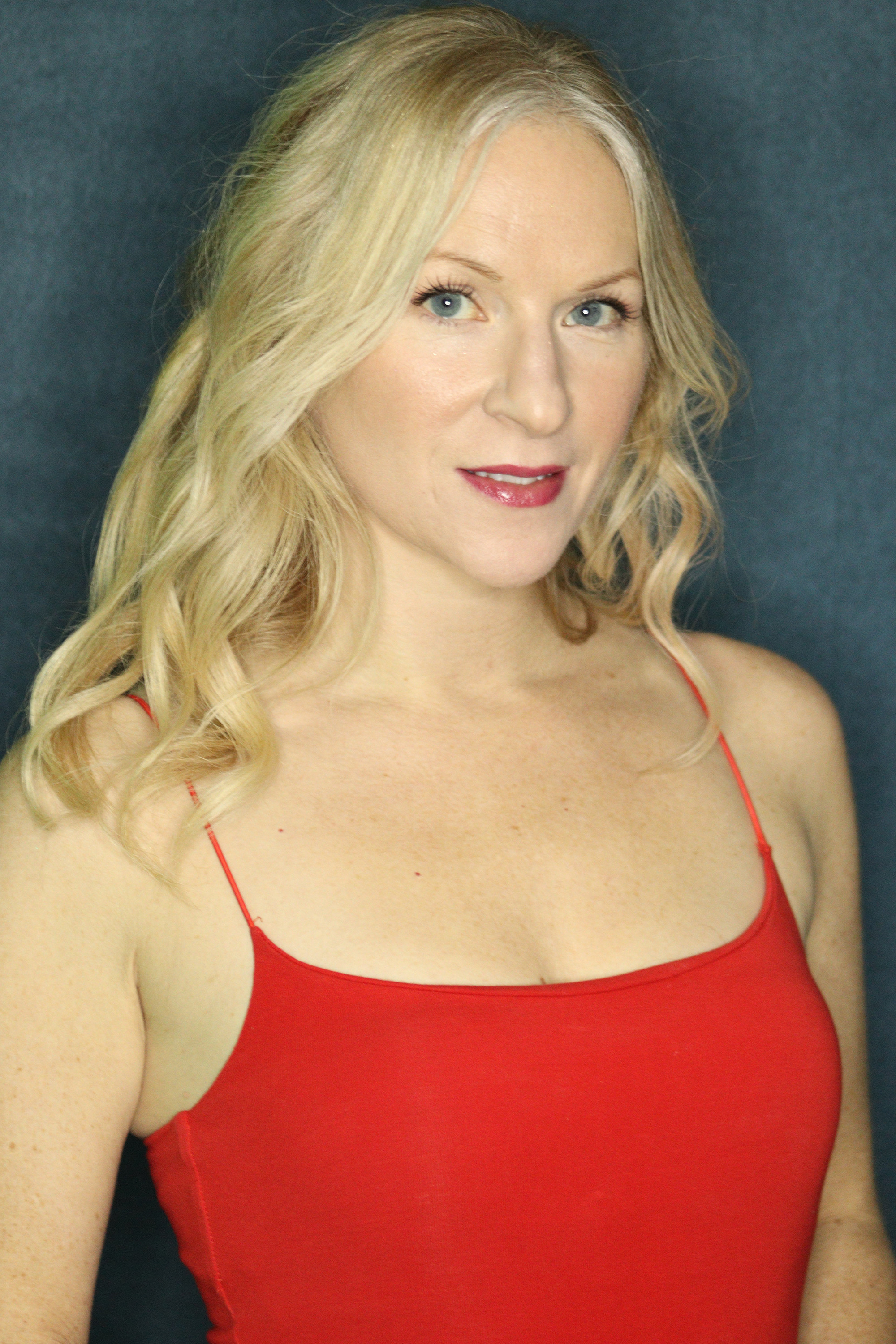 Amanda-Rae Cross backdrop