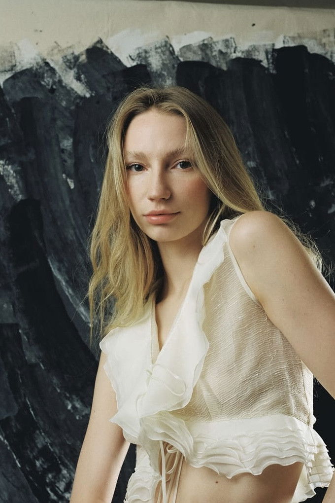 Viktoriia Kucherenko backdrop