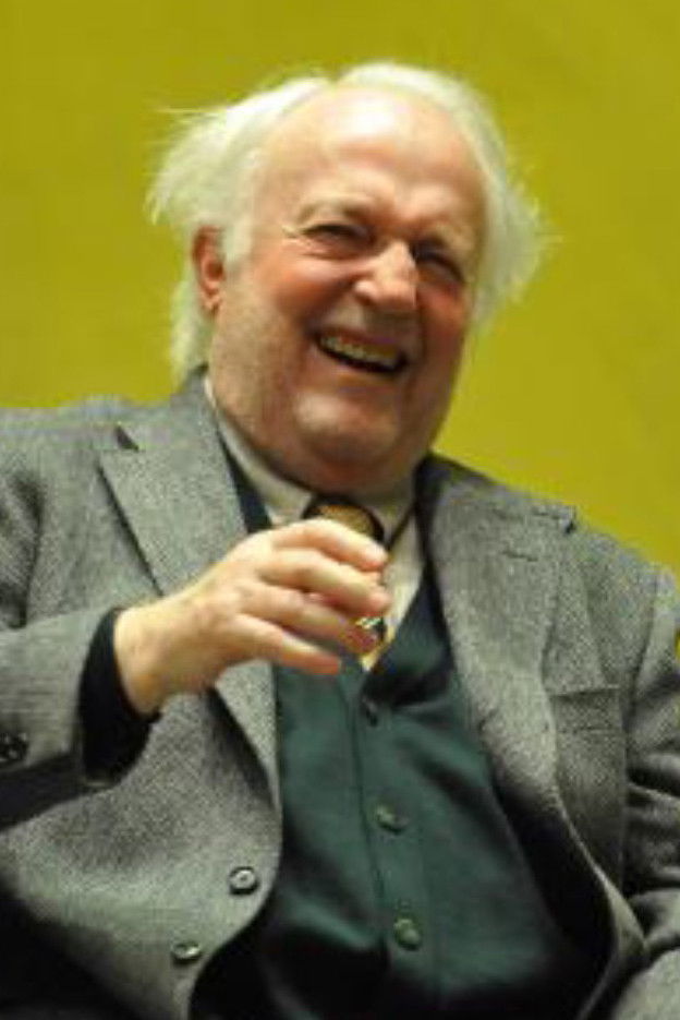 Angelo De Maco backdrop