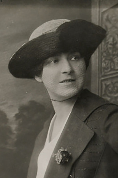 Lina Woiwode backdrop