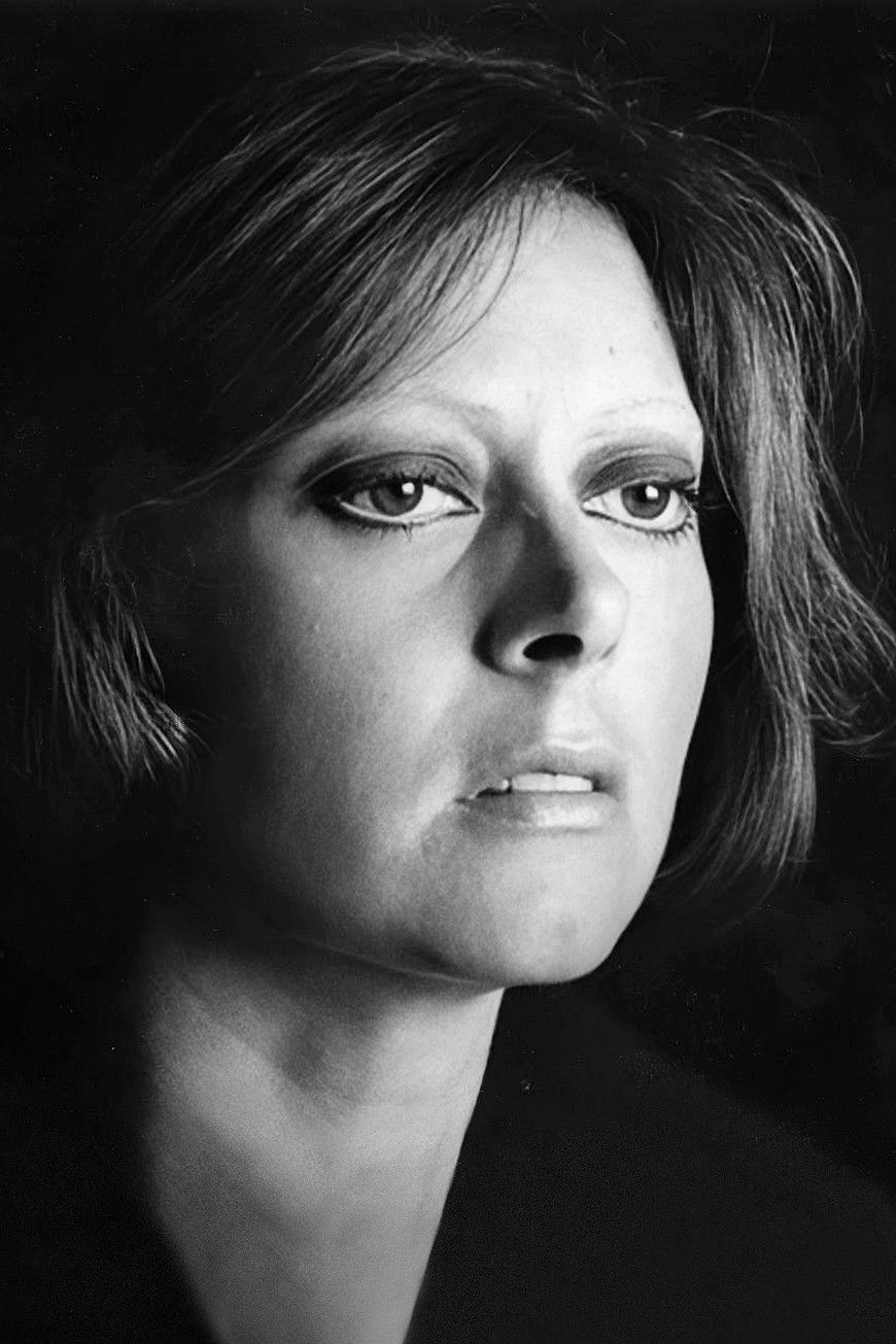 Ana Zanatti backdrop