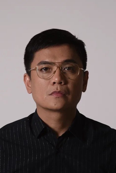 Jun Robles Lana backdrop