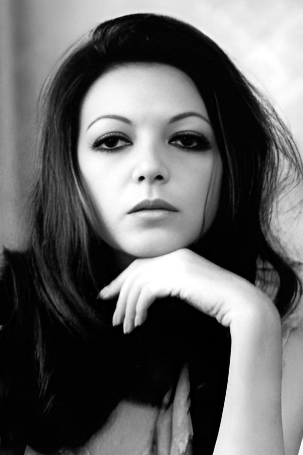 Bedy Moratti backdrop