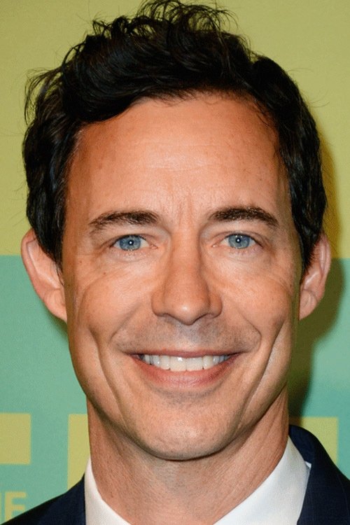 Tom Cavanagh backdrop