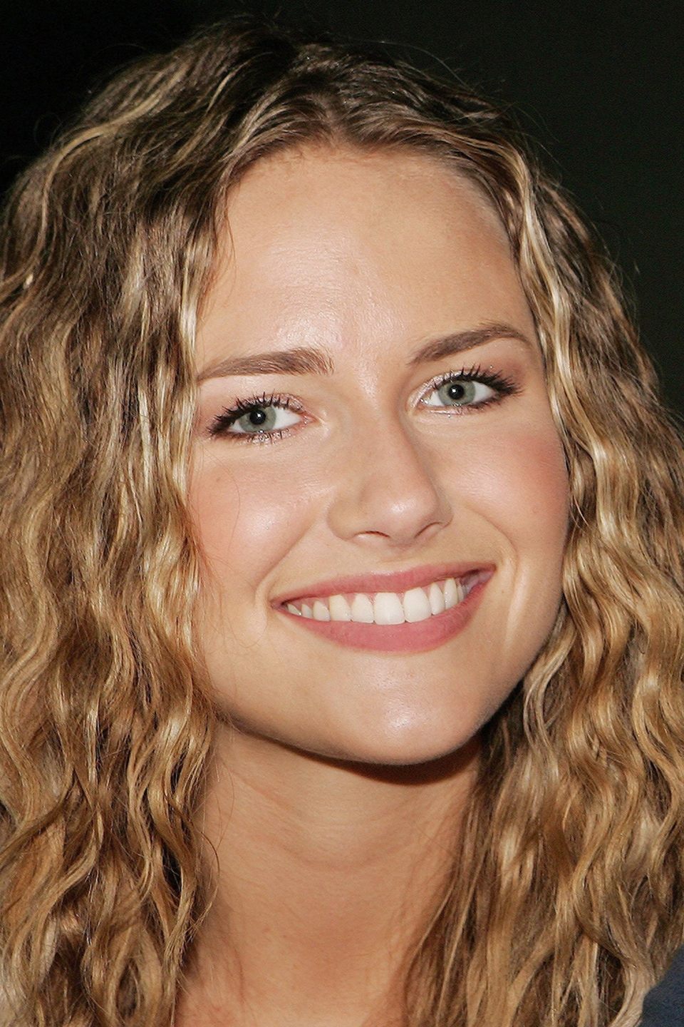 Tania Saulnier backdrop