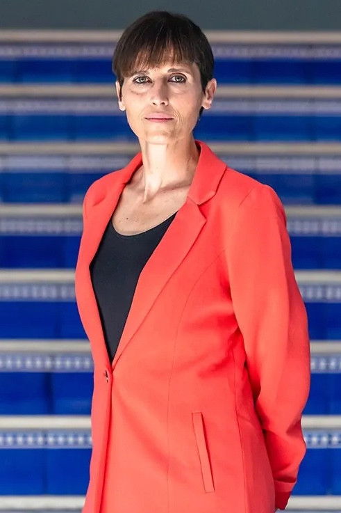 Rosa García Lore backdrop