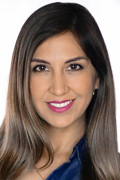 Carla Navarro backdrop